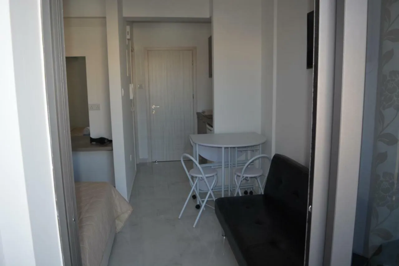 P.L Hermes Studios & Apartments Larnaka Zypern
