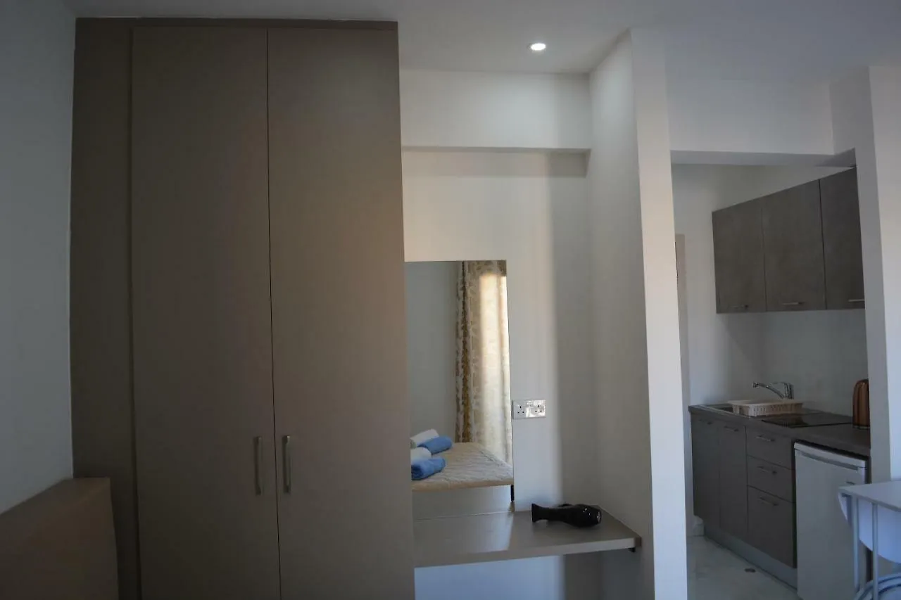P.L Hermes Studios & Apartments Larnaca